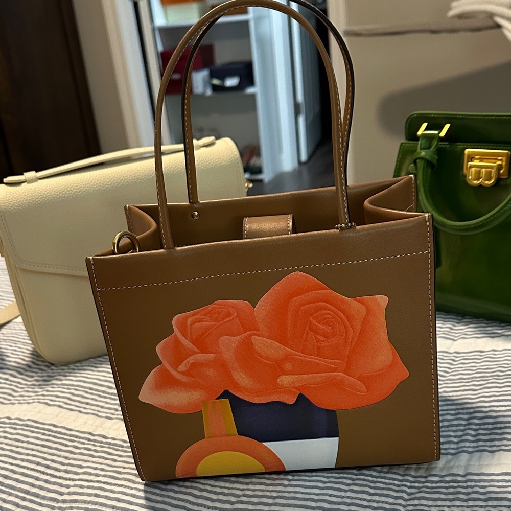 COACH Cashin Tote 22 🥰🥰